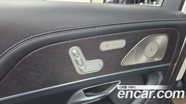 Mercedes-Benz GLE-Class 2021 — photo 19