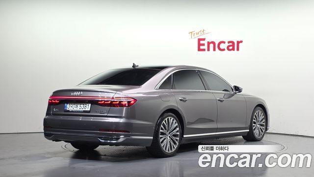 Audi A8 2020 — photo 2