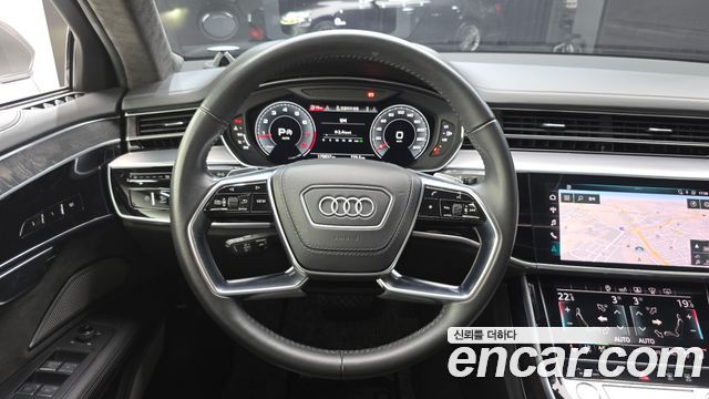 Audi A8 2020 — photo 12