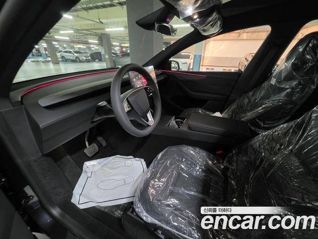 Tesla Model Y 2026 — photo 3