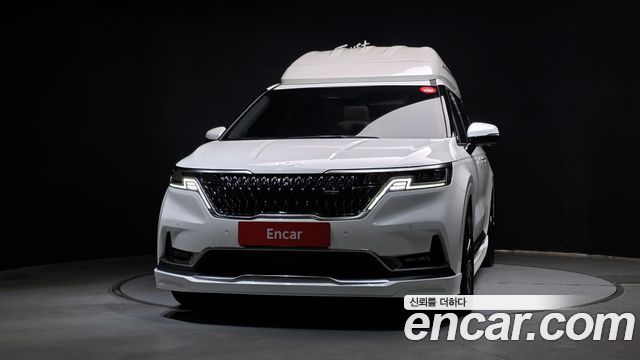 Kia Canival 2023 — photo 3