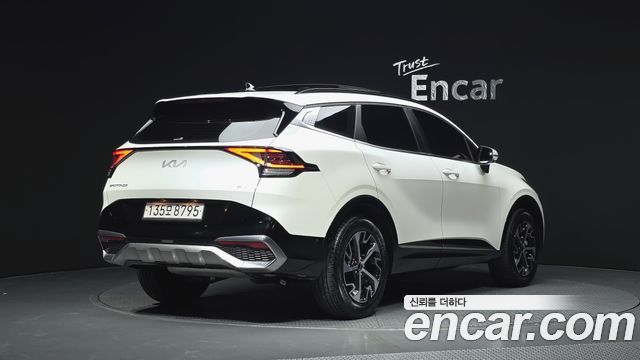 Kia Sportage 2023 — photo 2