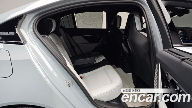 BMW M5 2026 — photo 17