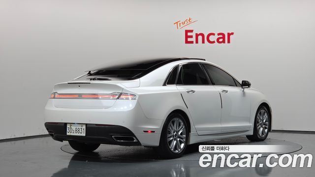 Lincoln MKZ 2015 — photo 2