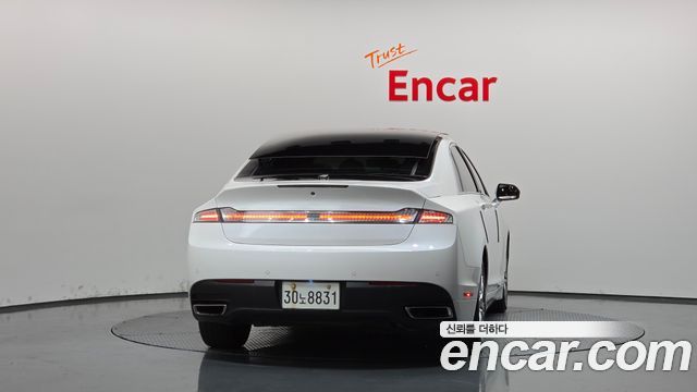 Lincoln MKZ 2015 — photo 4