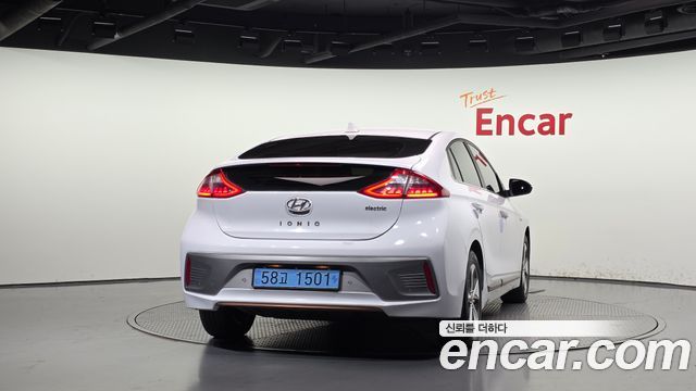 Hyundai Ioniq 2018 — photo 4