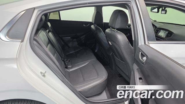 Hyundai Ioniq 2018 — photo 11