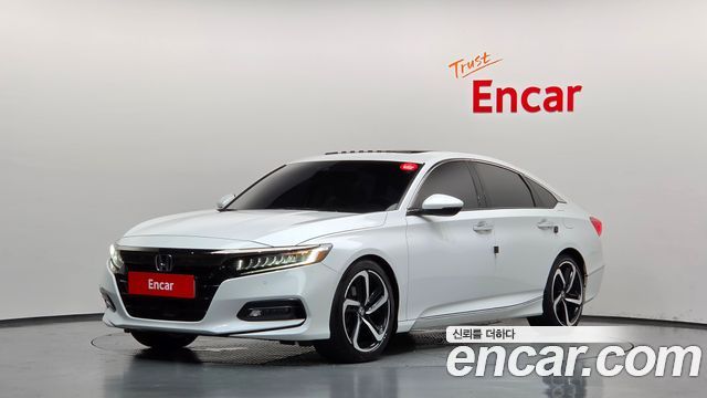 Honda Accord 2018 — photo 1