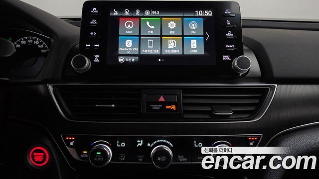 Honda Accord 2018 — photo 19