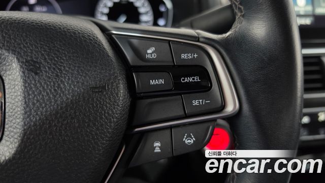 Honda Accord 2018 — photo 24