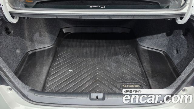 Honda Accord 2018 — photo 26
