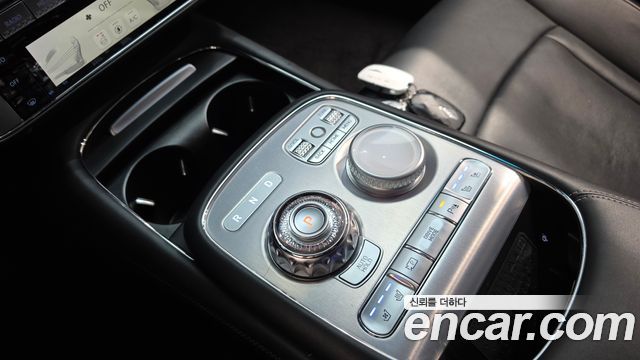 Genesis G90 2023 — photo 12