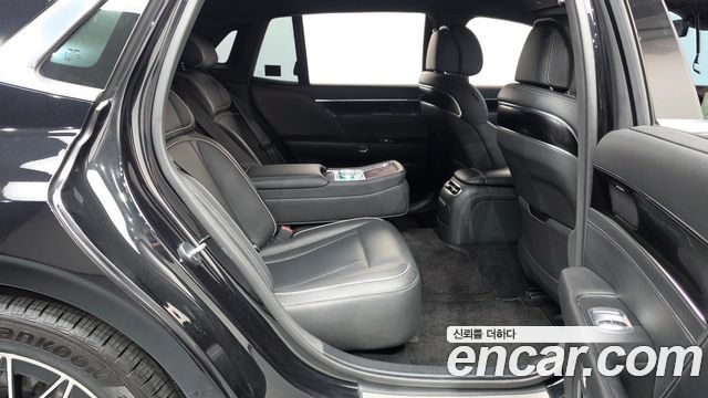 Genesis G90 2023 — photo 17