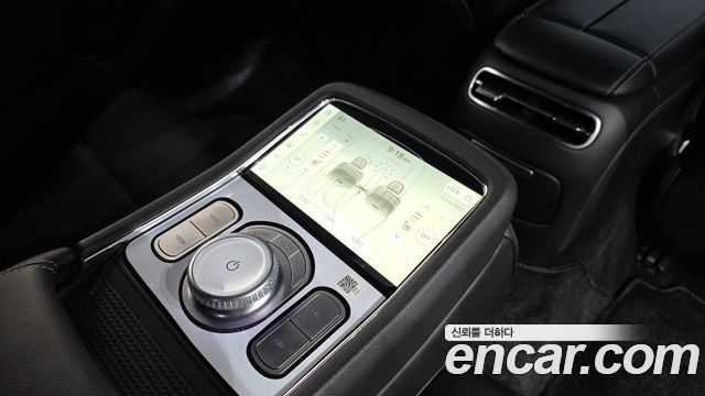 Genesis G90 2023 — photo 24