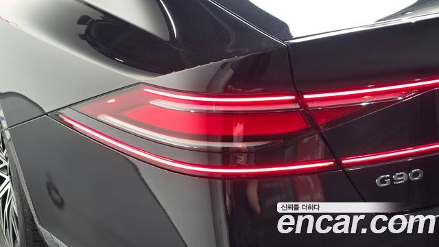 Genesis G90 2023 — photo 9