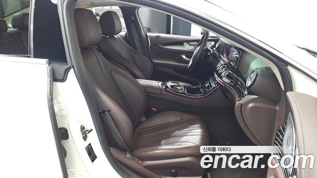 Mercedes-Benz CLS-Class 2019 — photo 16