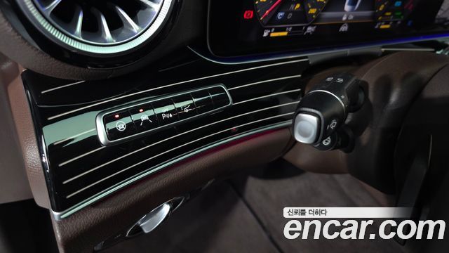 Mercedes-Benz CLS-Class 2019 — photo 28