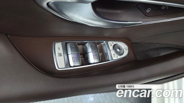 Mercedes-Benz CLS-Class 2019 — photo 30