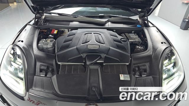 Porsche Cayenne 2020 — photo 6