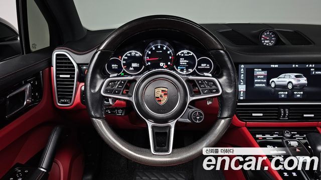 Porsche Cayenne 2020 — photo 19