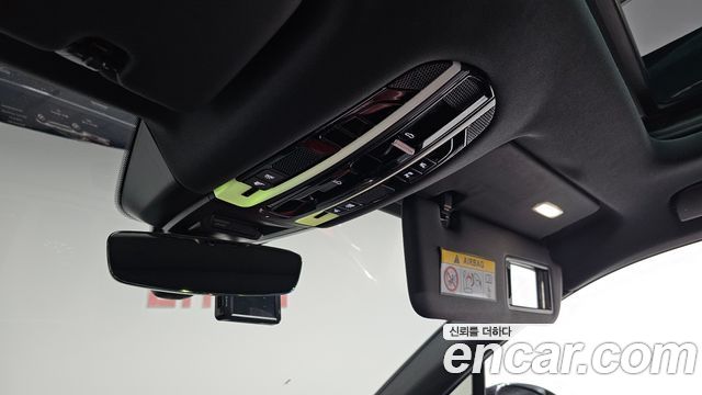 Porsche Cayenne 2020 — photo 27