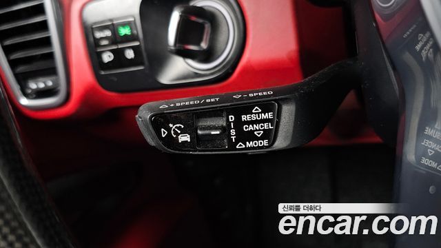 Porsche Cayenne 2020 — photo 29