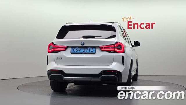 BMW iX3 2024 — photo 4