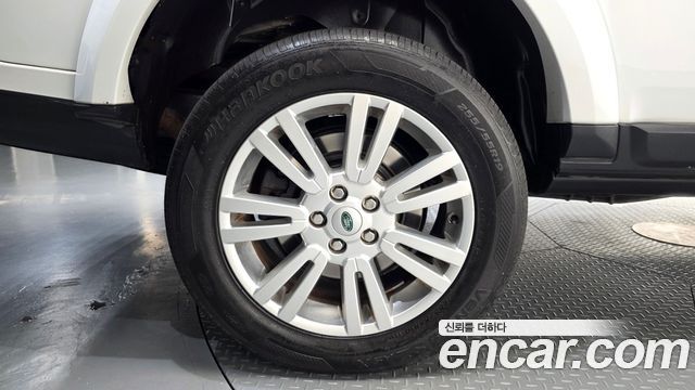 Land Rover Discovery 2012 — photo 5