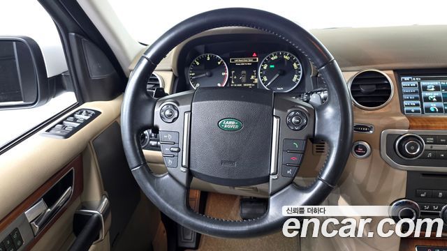 Land Rover Discovery 2012 — photo 13