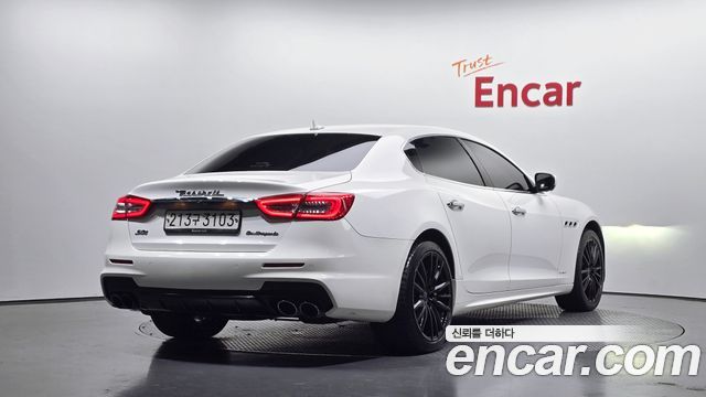Maserati Quattroporte 2019 — photo 2