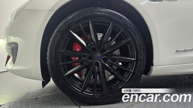 Maserati Quattroporte 2019 — photo 5