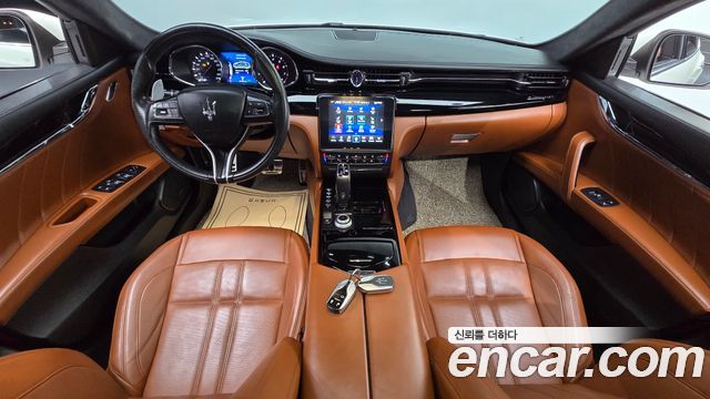 Maserati Quattroporte 2019 — photo 10