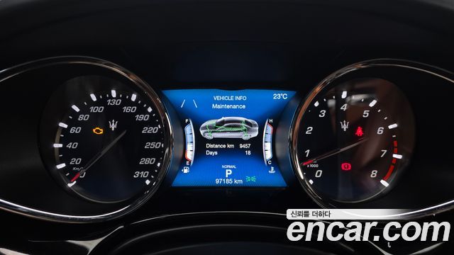 Maserati Quattroporte 2019 — photo 11