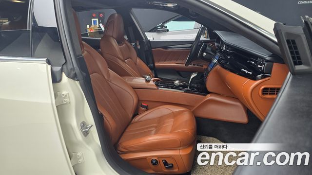 Maserati Quattroporte 2019 — photo 13