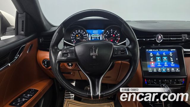 Maserati Quattroporte 2019 — photo 19