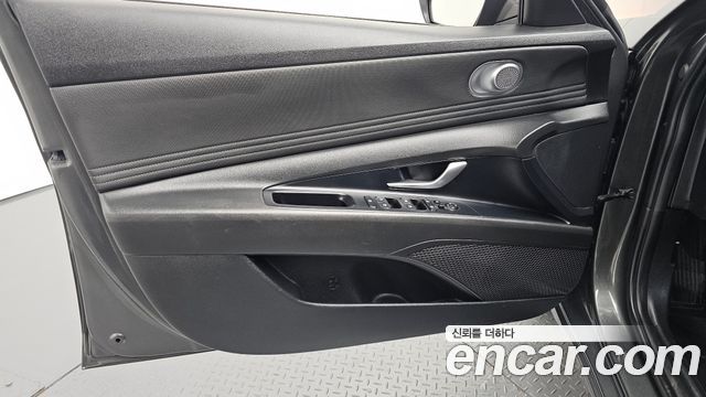 Hyundai AVANTE 2022 — photo 14