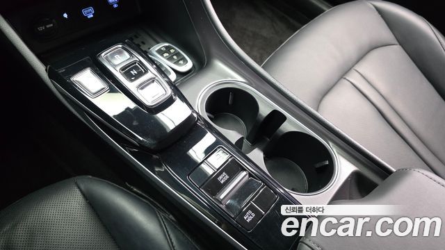 Hyundai Sonata 2022 — photo 9