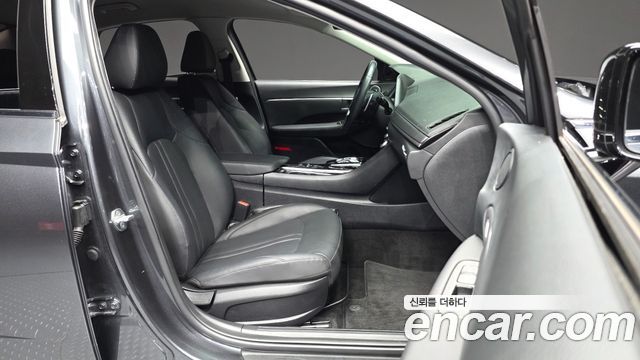 Hyundai Sonata 2022 — photo 11