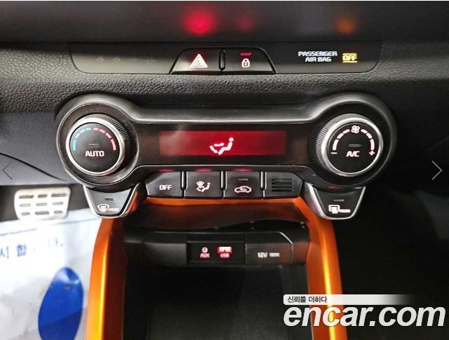 Kia Stonic 2018 — photo 10