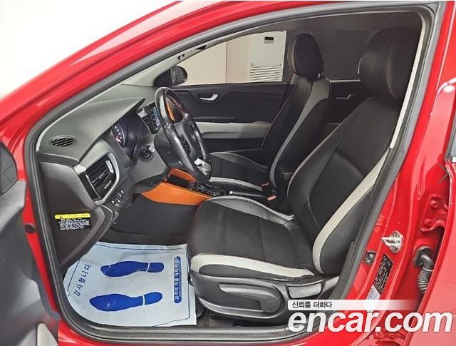 Kia Stonic 2018 — photo 11