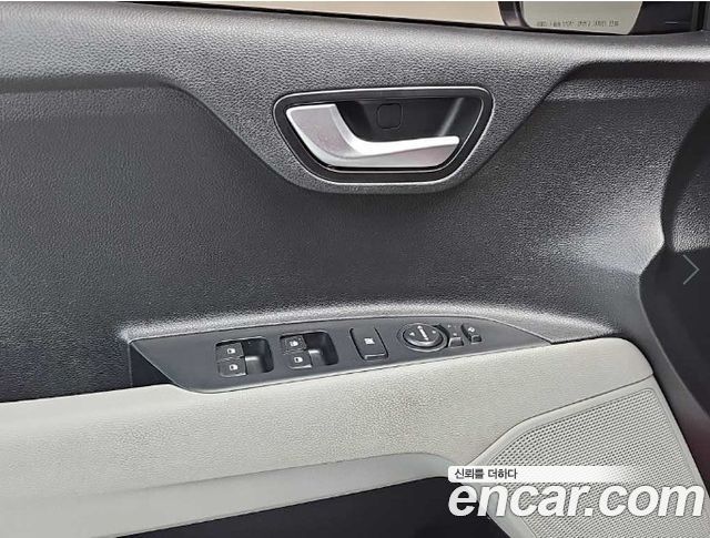 Kia Stonic 2018 — photo 15