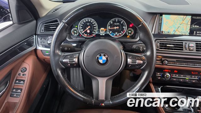 BMW 5-Series 2016 — photo 13