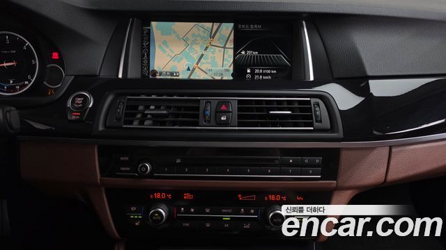 BMW 5-Series 2016 — photo 14