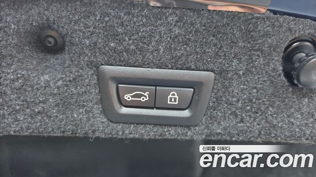 BMW 5-Series 2016 — photo 19