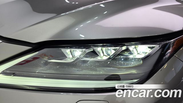 Lexus RX 2021 — photo 8