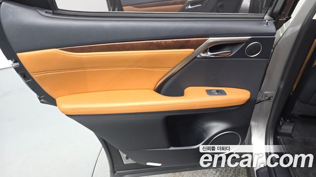 Lexus RX 2021 — photo 15