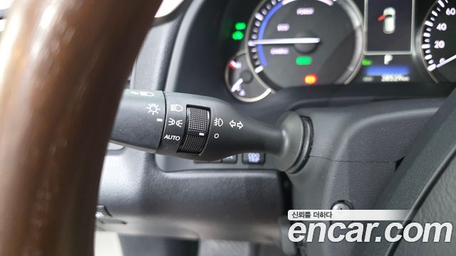 Lexus RX 2021 — photo 34
