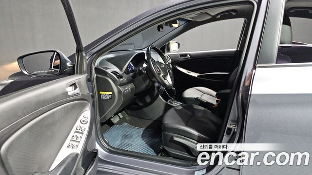 Hyundai Accent 2016 — photo 13