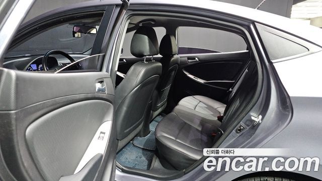 Hyundai Accent 2016 — photo 17