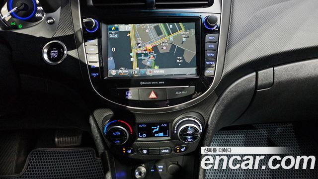 Hyundai Accent 2016 — photo 19